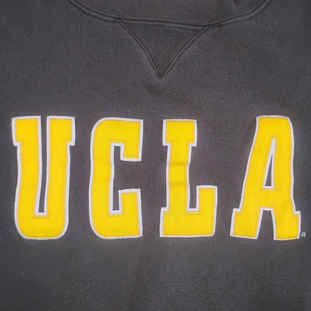 Foot Locker UCLA Bruins Sweatshirt Mens Large Black Crewneck Team Edition‎ NCAA